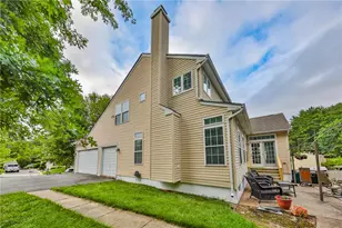 138 Clover Hollow Rd, Palmer Twp, PA 18045 - Photo 4