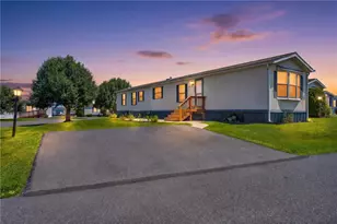 5122 Stone Terrace Dr, Whitehall Township, PA 18052 - Photo 2