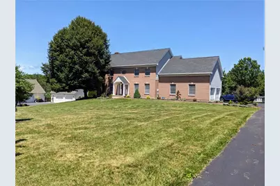 365 Winter Springs Road, Bushkill Twp, PA 18064 - Photo 2