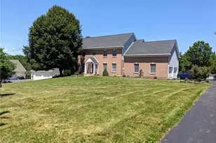 365 Winter Springs Rd, Bushkill Twp, PA 18064 - Photo 2