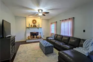 365 Winter Springs Rd, Bushkill Twp, PA 18064 - Photo 16