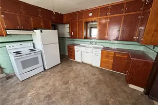 250 N 4th St, Lehighton, PA 18235 - Photo 8