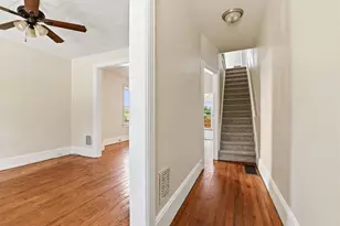 2003 Northampton St, Wilson Boro, PA 18042 - Photo 8