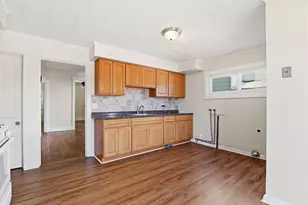 2003 Northampton St, Wilson Boro, PA 18042 - Photo 20