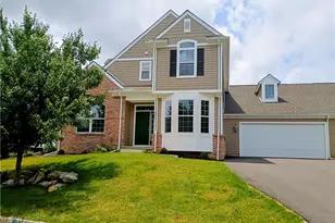 868 Veneto Ct, Forks Twp, PA 18040 - Photo 2