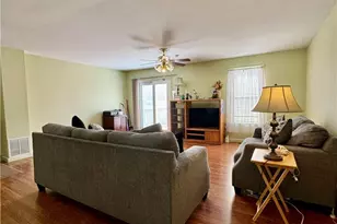 324 W 2nd St, Alburtis Boro, PA 18011 - Photo 10