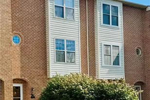 324 W 2nd St, Alburtis Boro, PA 18011 - Photo 2