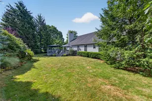 1665 Lamplighter Dr, Lower Macungie Township, PA 18062 - Photo 8