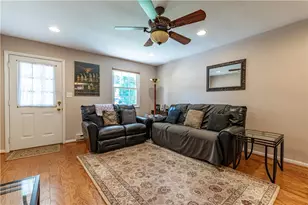 2442 Lisa Ln, Allentown City, PA 18104 - Photo 4