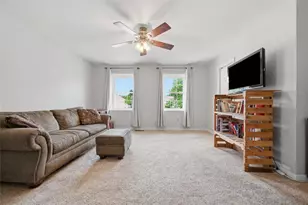2571 Halleck Dr, Whitehall Township, PA 18052 - Photo 20