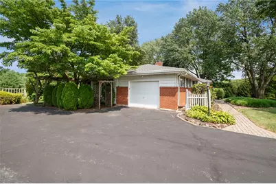 9237 Newtown Road, Upper Macungie Township, PA 18031 - Photo 32