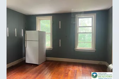 16 W Center Street, Nazareth, PA 18064 - Photo 8