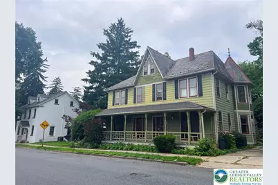 16 W Center Street, Nazareth, PA 18064 - Photo 1