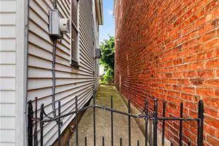 527 Ontario St, Bethlehem City, PA 18015 - Photo 2
