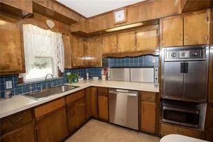 706 Stones Crossing, Palmer Twp, PA 18045 - Photo 10