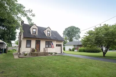 706 Stones Crossing, Palmer Twp, PA 18045 - Photo 4