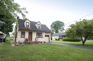 706 Stones Crossing, Palmer Twp, PA 18045 - Photo 4
