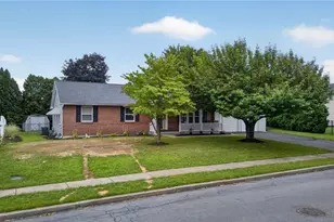 2694 Peggy St, Easton, PA 18045 - Photo 8