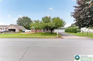 2694 Peggy St, Easton, PA 18045 - Photo 2