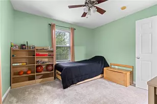 7073 Hunt Dr, Lower Macungie Township, PA 18062 - Photo 32