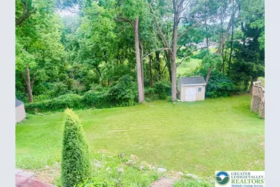 907 Lenape Circle, Catasauqua Boro, PA 18032 - Photo 2