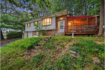 205 W Plainfield Avenue, Pen Argyl Boro, PA 18072 - Photo 2