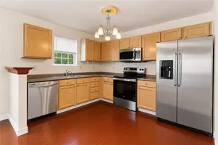 475 Celandine Dr, Allentown City, PA 18104 - Photo 8