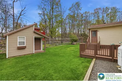 8495 Bumble Bee Way, Tobyhanna, PA 18466 - Photo 2