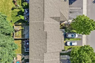 6652 Pioneer Dr, Lower Macungie Township, PA 18062 - Photo 4