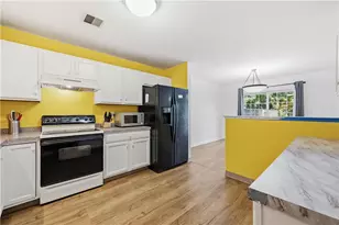 6652 Pioneer Dr, Lower Macungie Township, PA 18062 - Photo 10