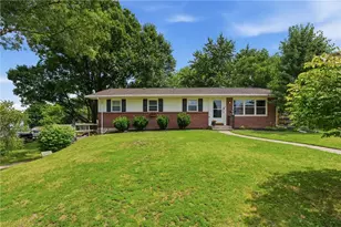 33 4th St, Souderton Boro, PA 18964 - Photo 1