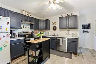 33 4th St, Souderton, PA 18964 - Photo 12