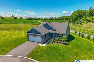 4227 Mimosa Ln, Whitehall Township, PA 18052 - Photo 4