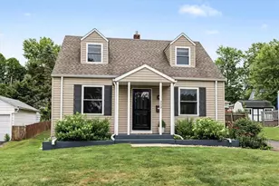 303 Cedar Rd, Hellertown Boro, PA 18055 - Photo 1