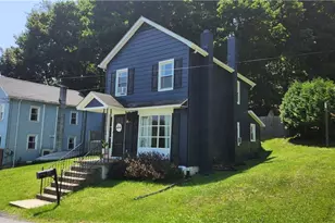621 Washington St, Portland Boro, PA 18343 - Photo 2