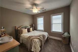 419 Bank St, Nazareth Boro, PA 18064 - Photo 8