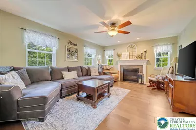 425 Moravian Street, Nazareth Boro, PA 18064 - Photo 10