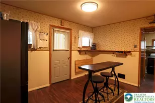 913 W Lincoln St, Easton, PA 18042 - Photo 8