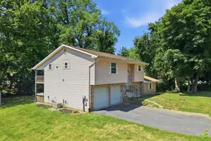 2386 Black River Rd, Lower Saucon Township, PA 18015 - Photo 2
