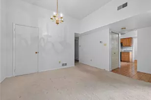 2822 Whitemarsh Pl, Lower Macungie Township, PA 18062 - Photo 6