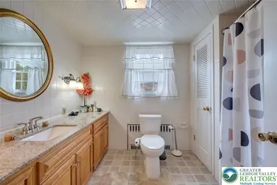 4 Fairview Avenue, Wind Gap, PA 18091 - Photo 16