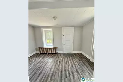 720 Park Street #2, Whitehall Township, PA 18052 - Photo 4