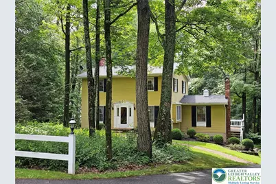 125 Ridge Court, Ross Twp, PA 18353 - Photo 2