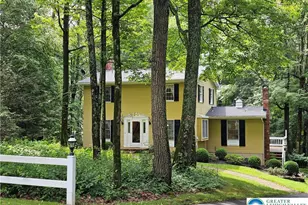 125 Ridge Ct, Ross Twp, PA 18353 - Photo 2