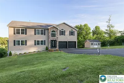 716 Yoke Terrace, Stroudsburg, PA 18360 - Photo 2