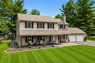 4775 White Oak Cir, Lower Macungie Township, PA 18049 - Photo 2