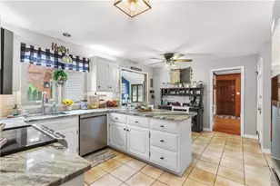 4775 White Oak Cir, Lower Macungie Township, PA 18049 - Photo 12