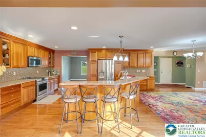 247 Springfield Drive, Washington Twp, PA 18013 - Photo 4