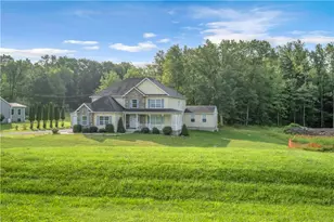 247 Springfield Dr, Washington Twp, PA 18013 - Photo 2