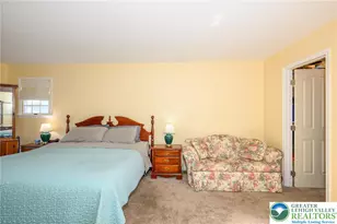 410 E Mayfield Cir, Bethlehem City, PA 18020 - Photo 12